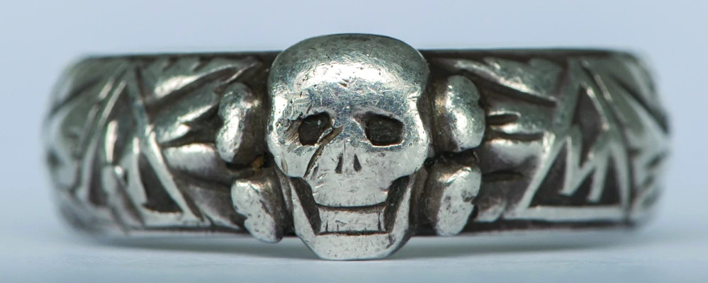 SS-Totenkopfring August KROPP 20.4.1940
