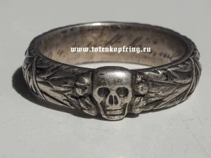 SS-Totenkopfring JOST 20.4.1944