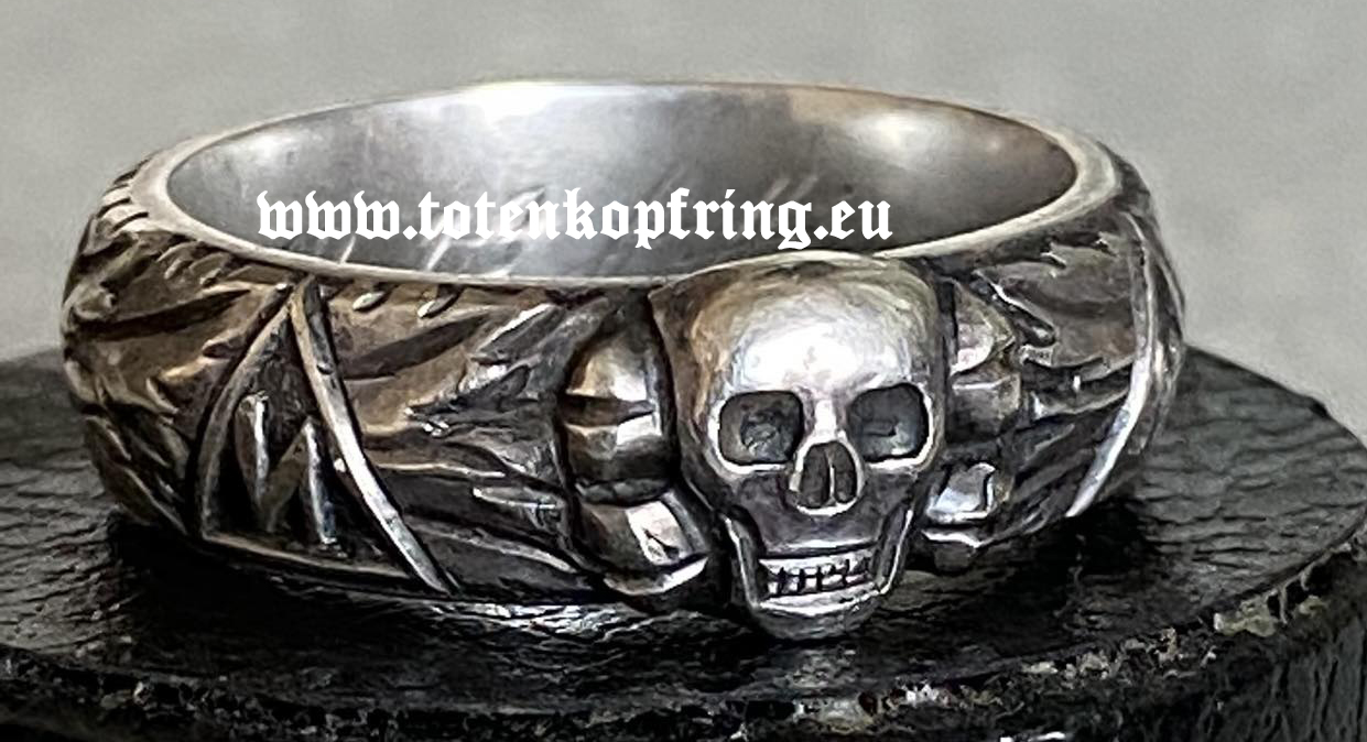SS-Totenkopfring Eberhard HÖFFER 21.12.1943 MINT!!! - SOLD