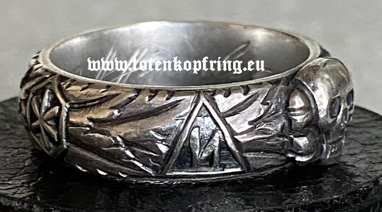 SS-Totenkopfring Eberhard HÖFFER 21.12.1943 MINT!!! - SOLD