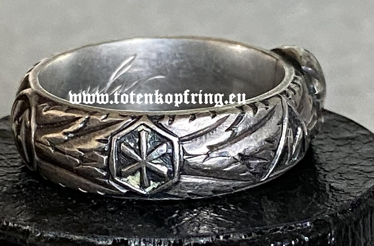 SS-Totenkopfring Eberhard HÖFFER 21.12.1943 MINT!!! - SOLD