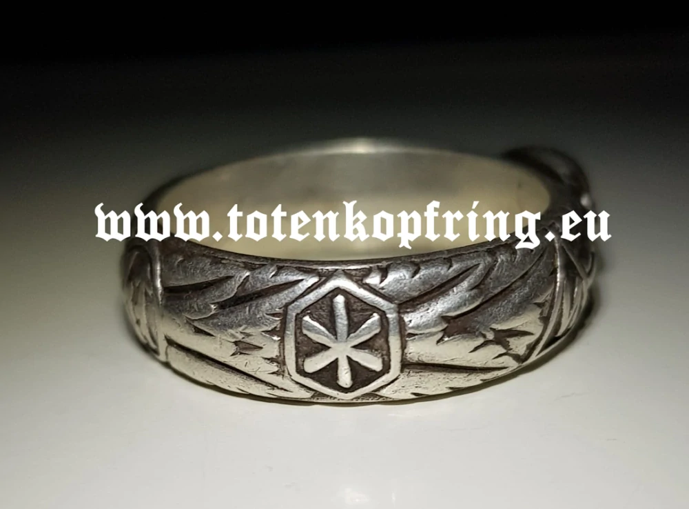 SS-Totenkopfring KUHN Hans 20.4.1943 - SOLD