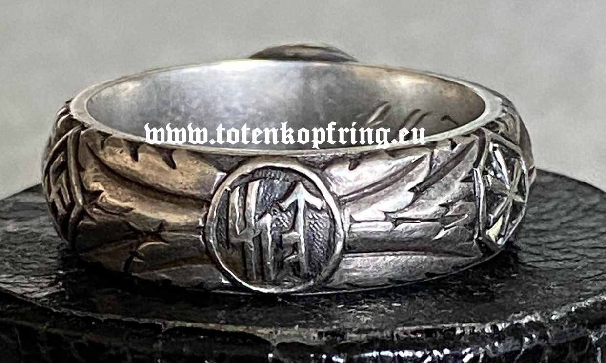 SS-Totenkopfring Eberhard HÖFFER 21.12.1943 MINT!!! - SOLD
